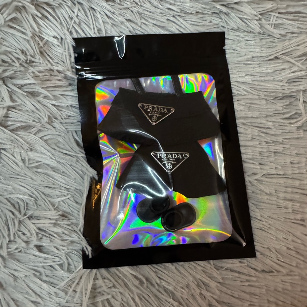 LABUBU V4 Pin for Love Outfits- Mini Black P 3pc Set